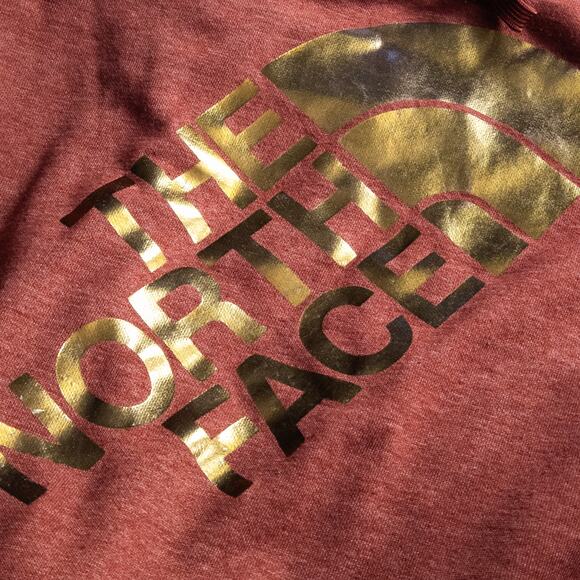 The North Face Women's Hoodie Dark Cherry Fleece Gold Barbiecore Snowboarder M - Picture 3 of 4